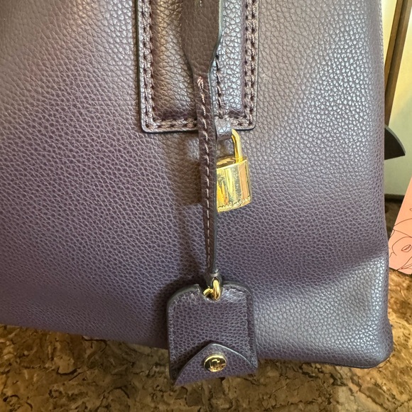 Marc Jacobs RARE Purple Leather Lock and Key Shoulder Bag - Picture 2 of 14